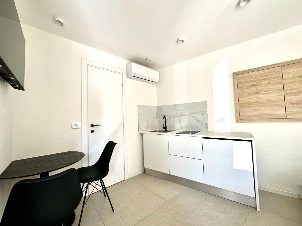 Damir Skomina Apartments โคเปร์ ภายนอก รูปภาพ