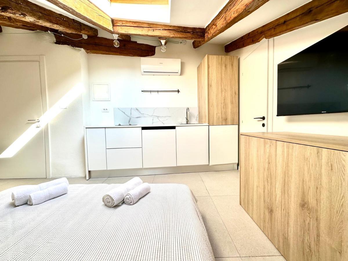 Damir Skomina Apartments โคเปร์ ภายนอก รูปภาพ