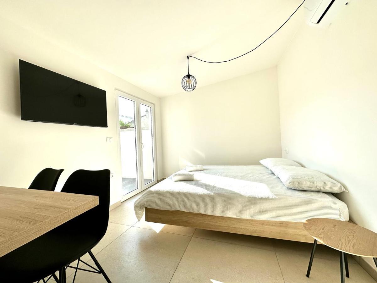 Damir Skomina Apartments โคเปร์ ภายนอก รูปภาพ